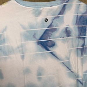 Men’s Lululemon T-Shirt Size XL
